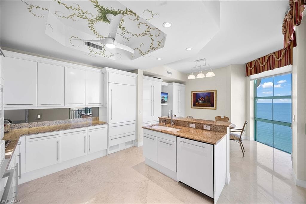 960 Cape Marco Dr 2001, Marco Island, FL 34145-9