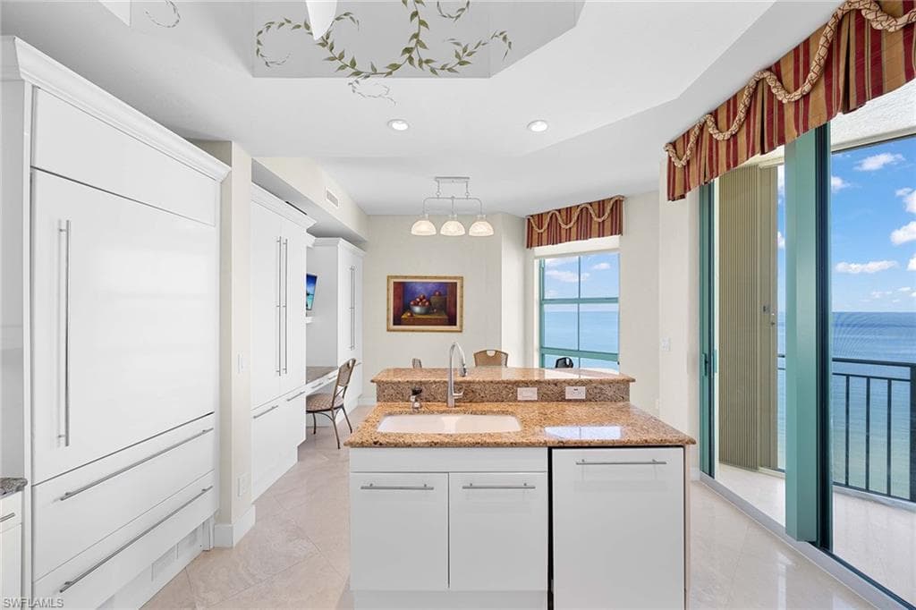 960 Cape Marco Dr 2001, Marco Island, FL 34145-10