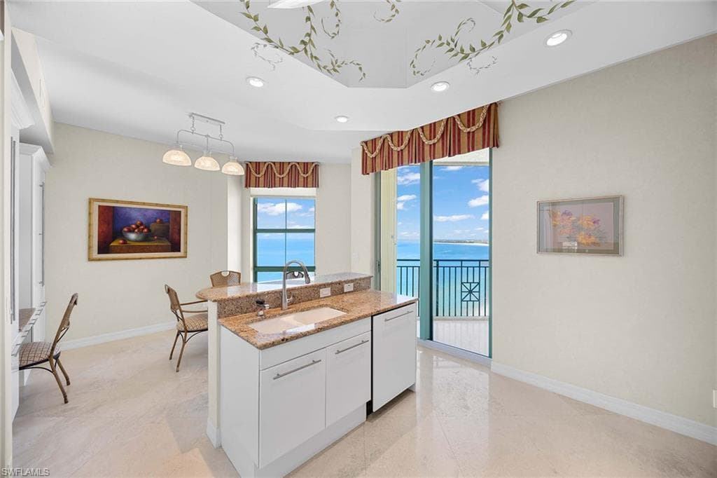 960 Cape Marco Dr 2001, Marco Island, FL 34145-11