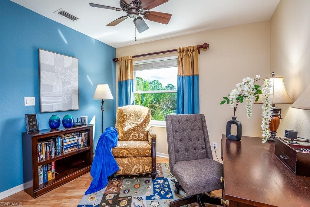 992 Woodshire Ln D301, Naples, FL 34105-5