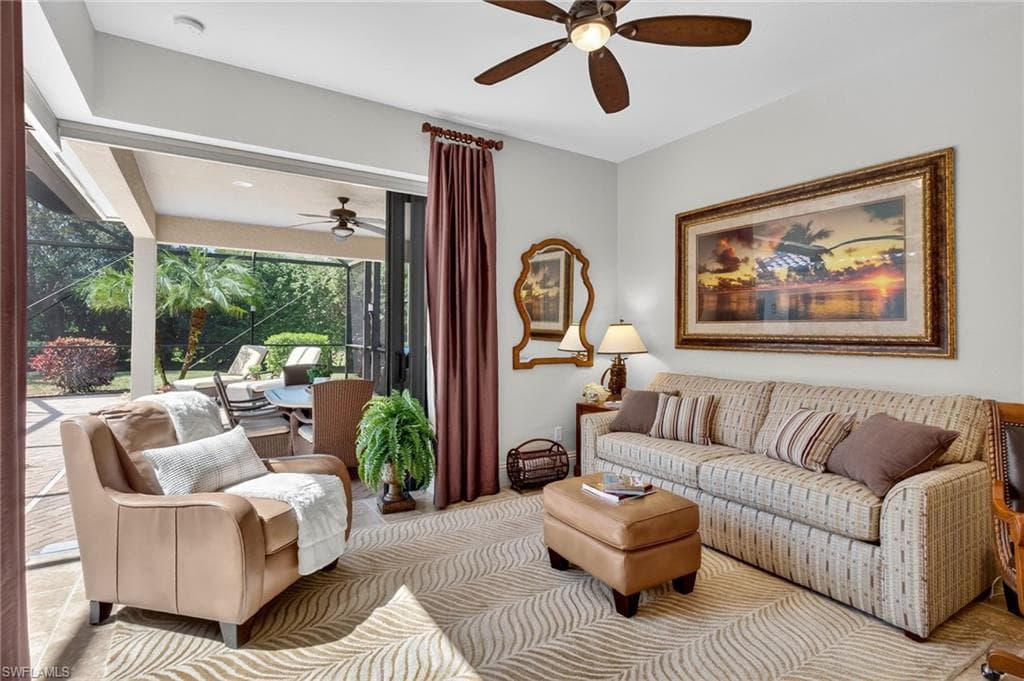 990 Tivoli Ct, Naples, FL 34104-26