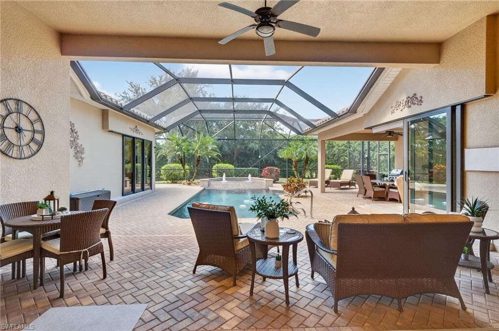 990 Tivoli Ct, Naples, FL 34104-31
