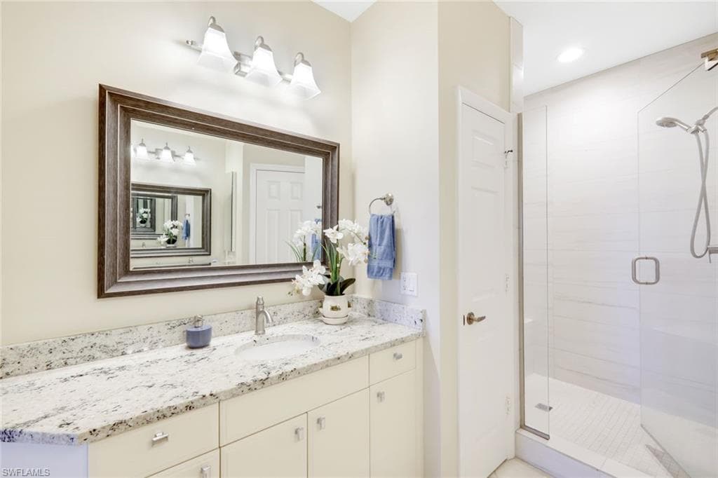 3048 Horizon Ln 1108, Naples, FL 34109-13