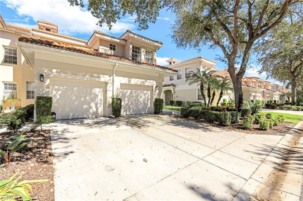 3048 Horizon Ln 1108, Naples, FL 34109-23