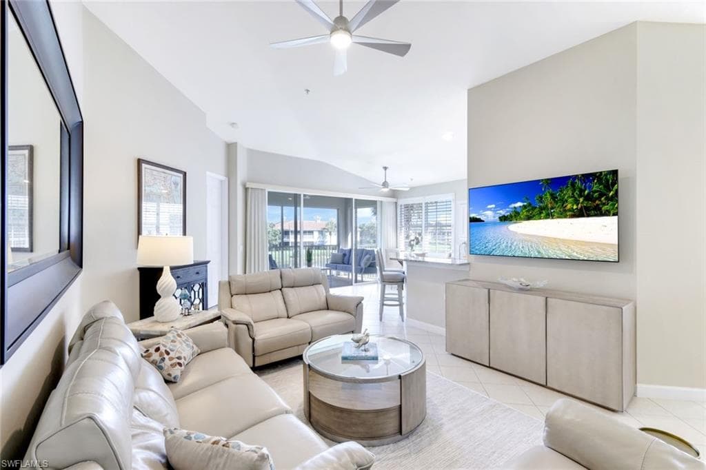 3048 Horizon Ln 1108, Naples, FL 34109-5