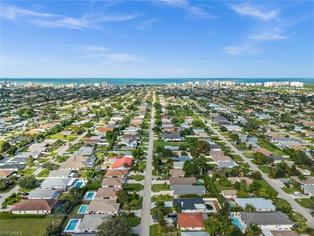 781 103rd Ave N, Naples, FL 34108-3
