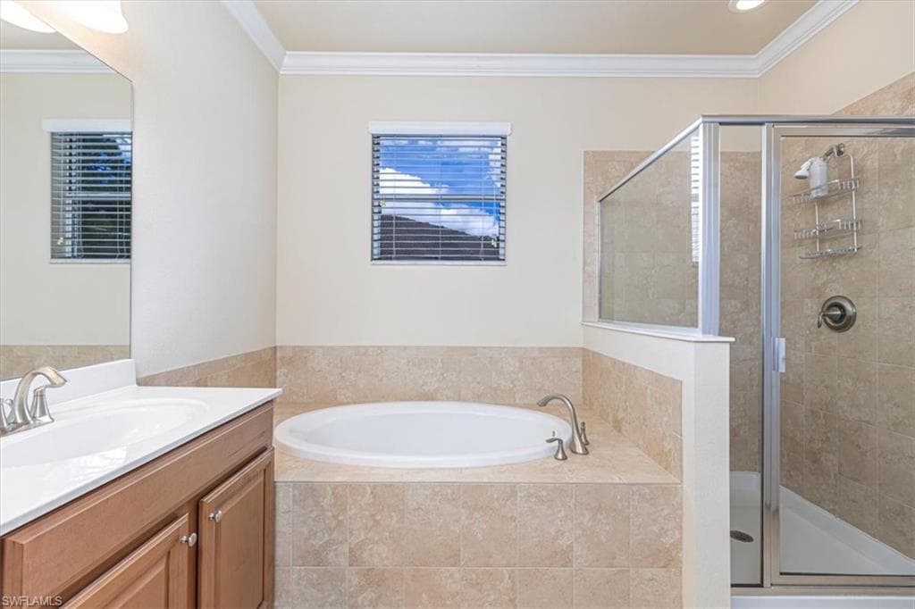 8140 Monticello Ct, Naples, FL 34104-9