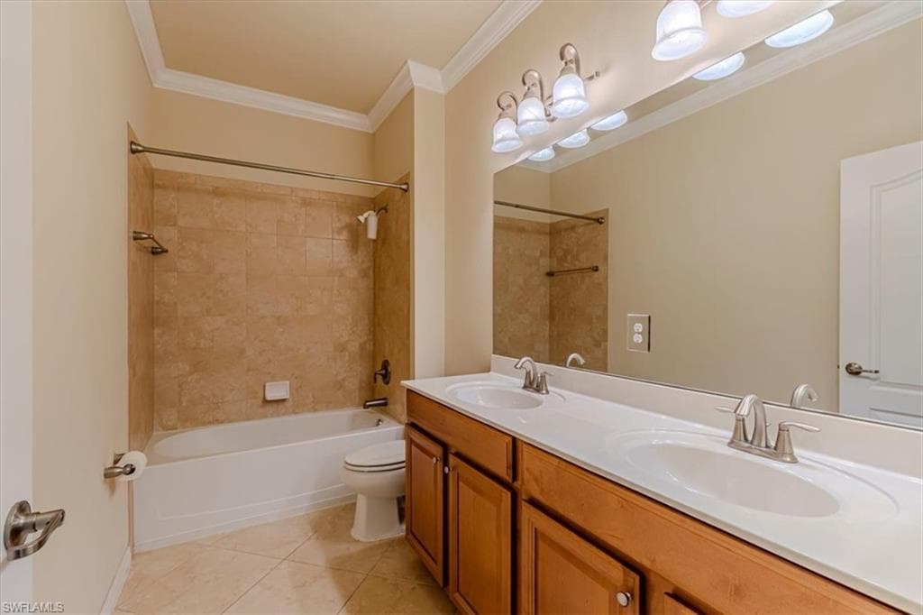 8140 Monticello Ct, Naples, FL 34104-14