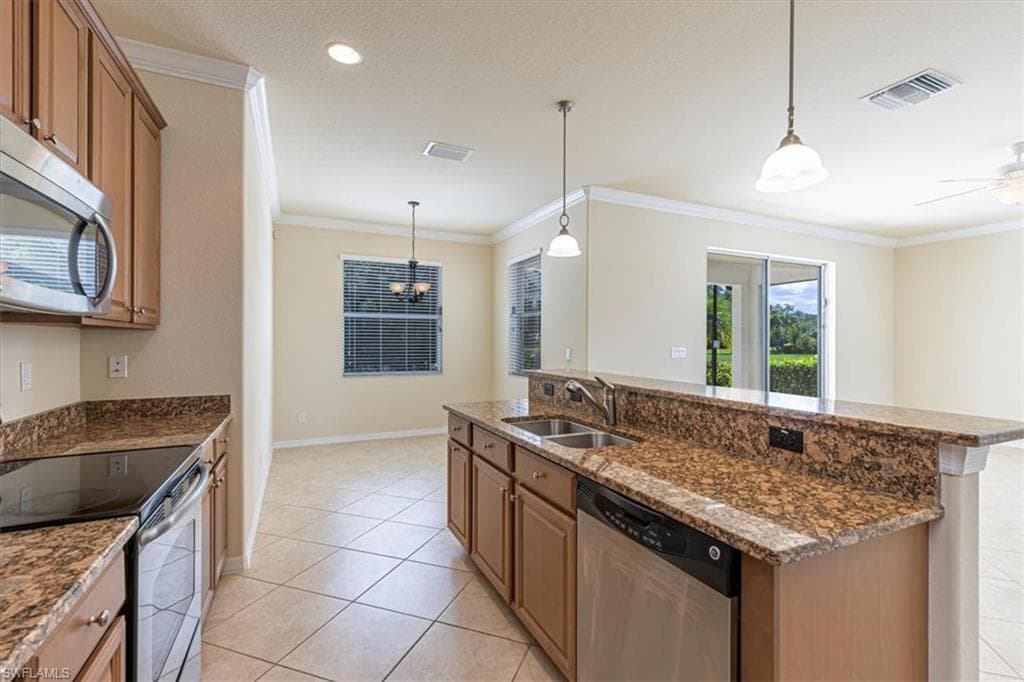 8140 Monticello Ct, Naples, FL 34104-19