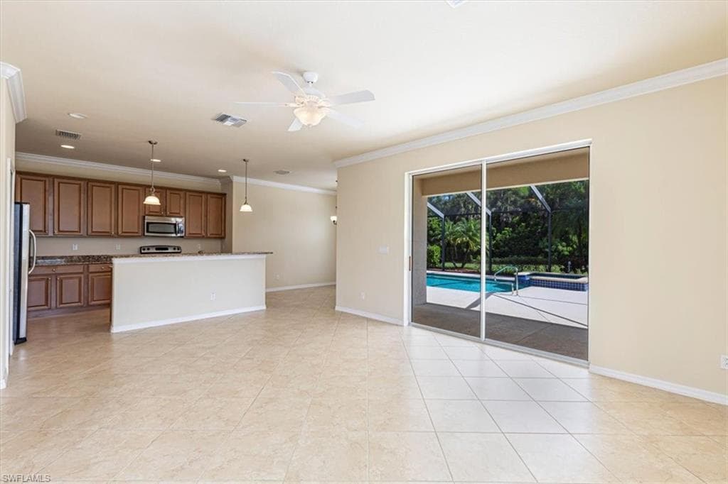 8140 Monticello Ct, Naples, FL 34104-22