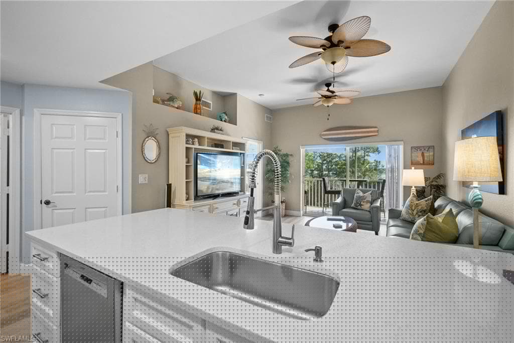 4455 Botanical Place Cir 5, Naples, FL 34112-16