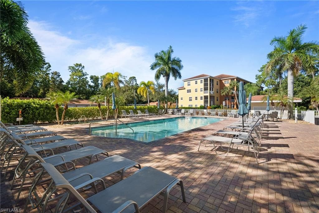 4455 Botanical Place Cir 5, Naples, FL 34112-34