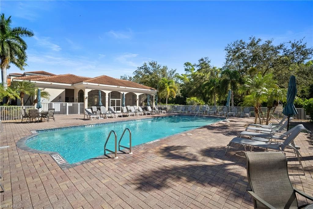 4455 Botanical Place Cir 5, Naples, FL 34112-36