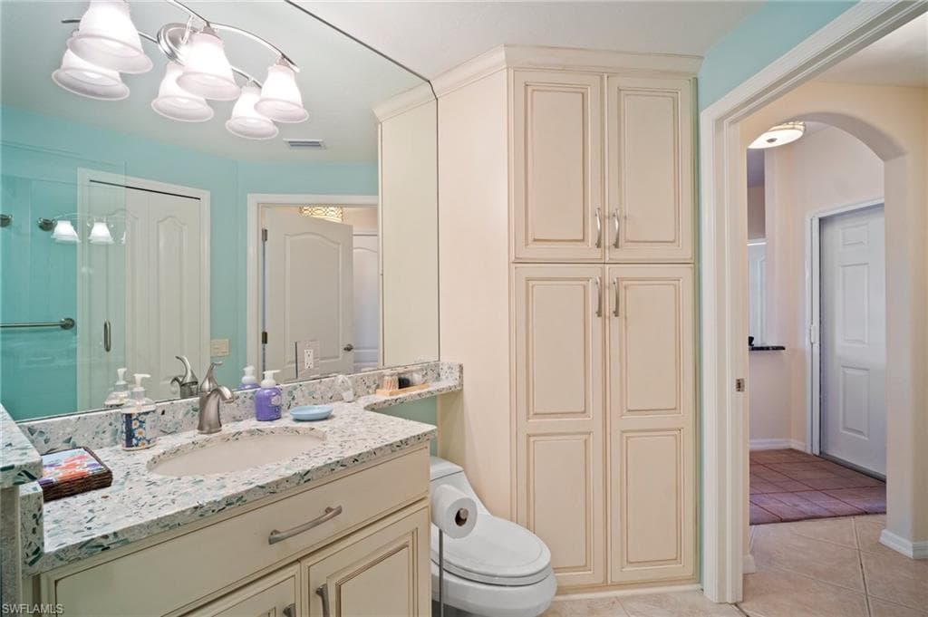 9281 Spring Run Blvd 2607, Estero, FL 34135-40