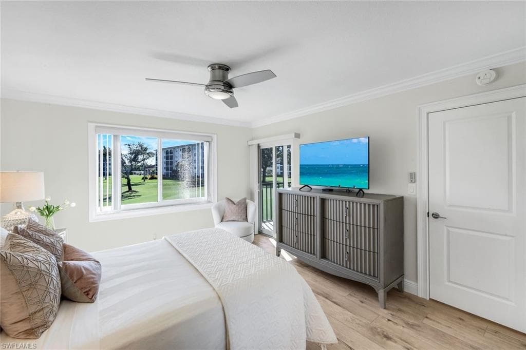 9 High Point Cir N 208, Naples, FL 34103-14