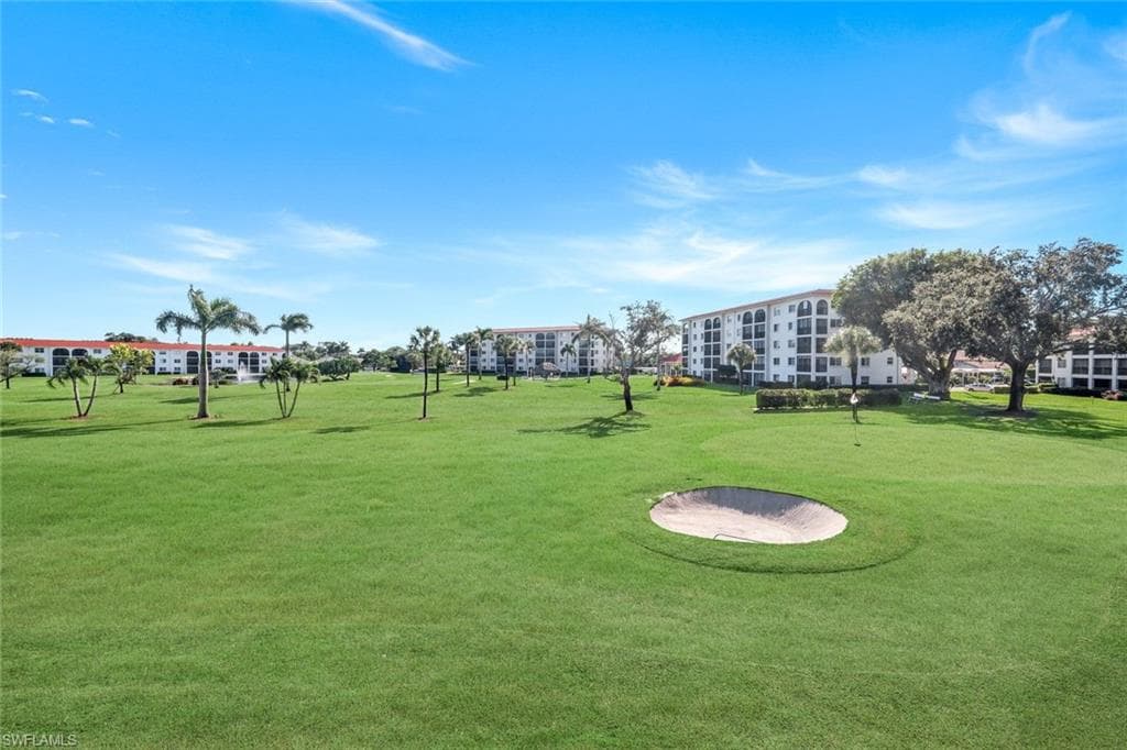 9 High Point Cir N 208, Naples, FL 34103-21