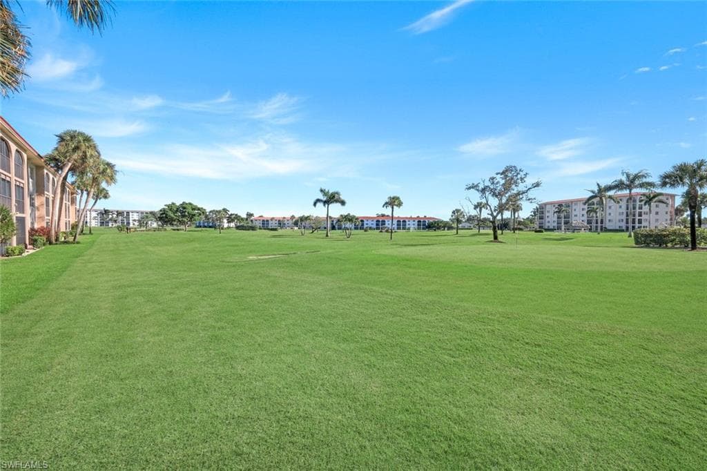 9 High Point Cir N 208, Naples, FL 34103-27