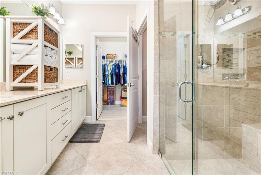 1482 Oceania Dr S, Naples, FL 34113-15