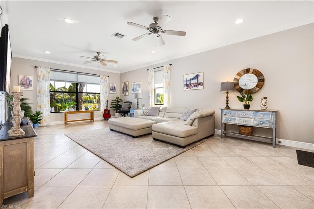 1482 Oceania Dr S, Naples, FL 34113-4