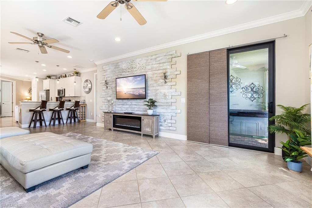 1482 Oceania Dr S, Naples, FL 34113-5
