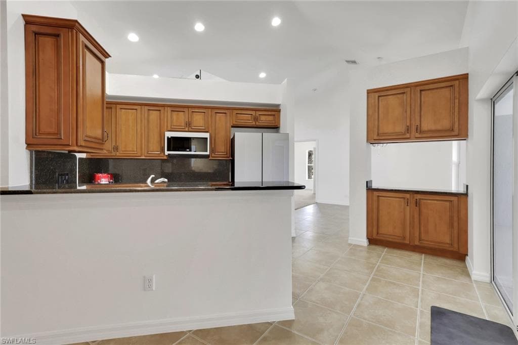 1330 11th St SW, Naples, FL 34117-12