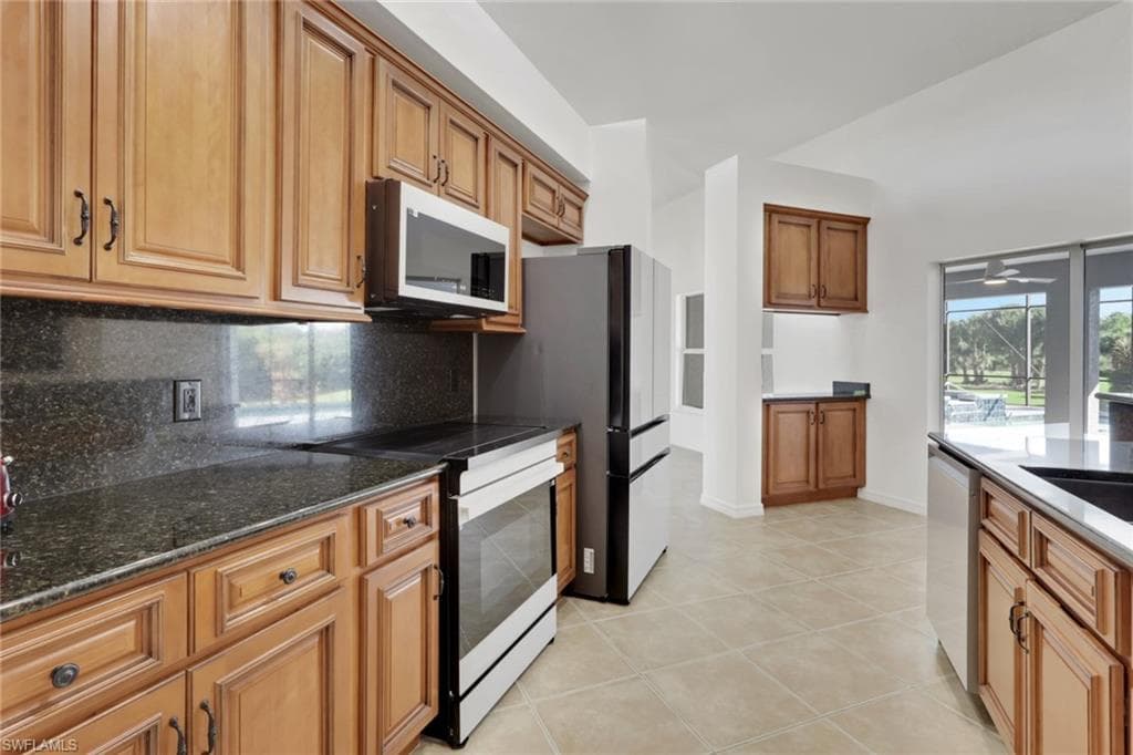 1330 11th St SW, Naples, FL 34117-15