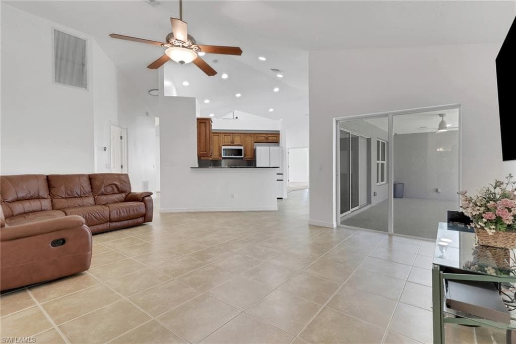 1330 11th St SW, Naples, FL 34117-17