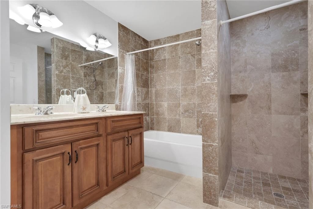 1330 11th St SW, Naples, FL 34117-26