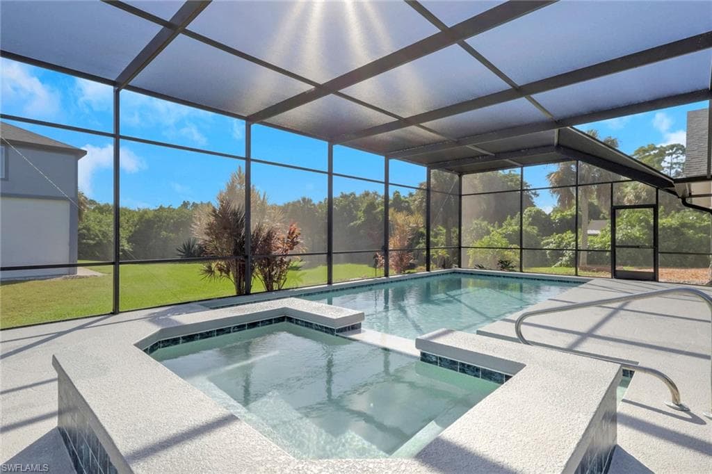 1330 11th St SW, Naples, FL 34117-32