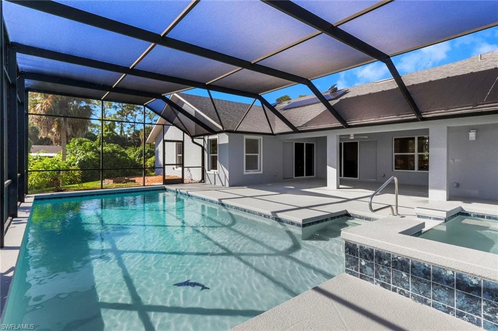 1330 11th St SW, Naples, FL 34117-33