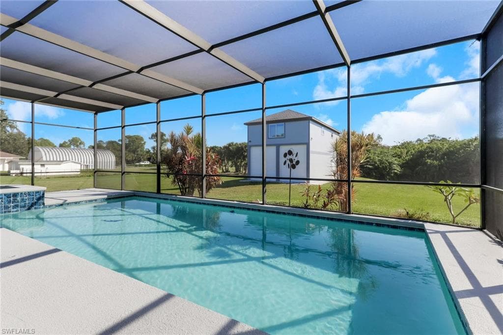 1330 11th St SW, Naples, FL 34117-34