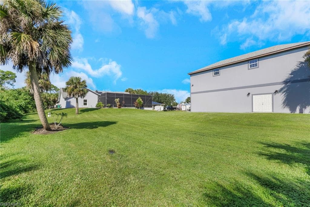 1330 11th St SW, Naples, FL 34117-37