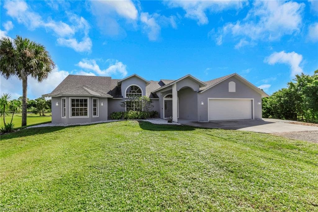 1330 11th St SW, Naples, FL 34117-4