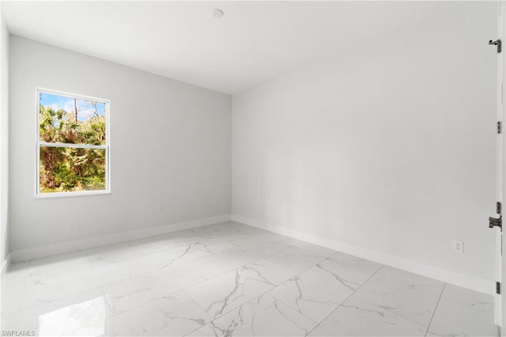 1970 17th St SW, Naples, FL 34117-18