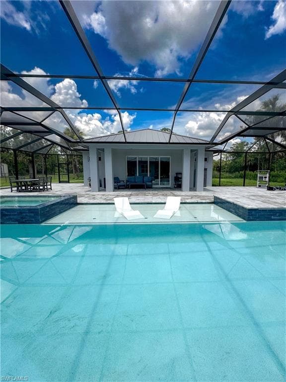 1970 17th St SW, Naples, FL 34117-24