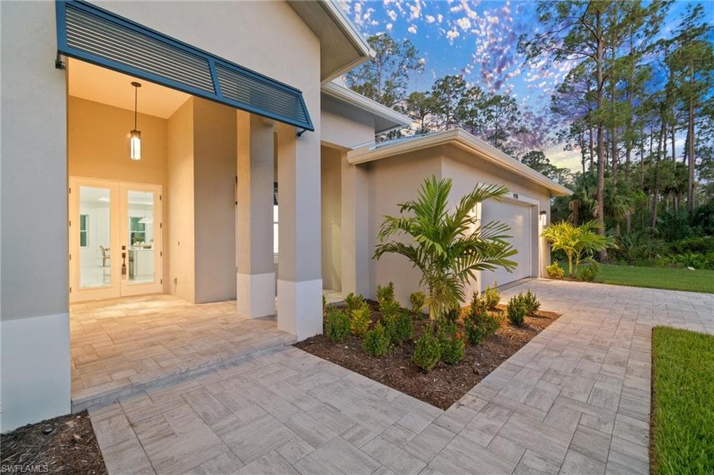 1970 17th St SW, Naples, FL 34117-7