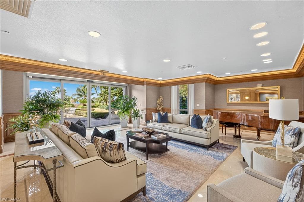 4021 Gulf Shore Blvd N 1903, Naples, FL 34103-44