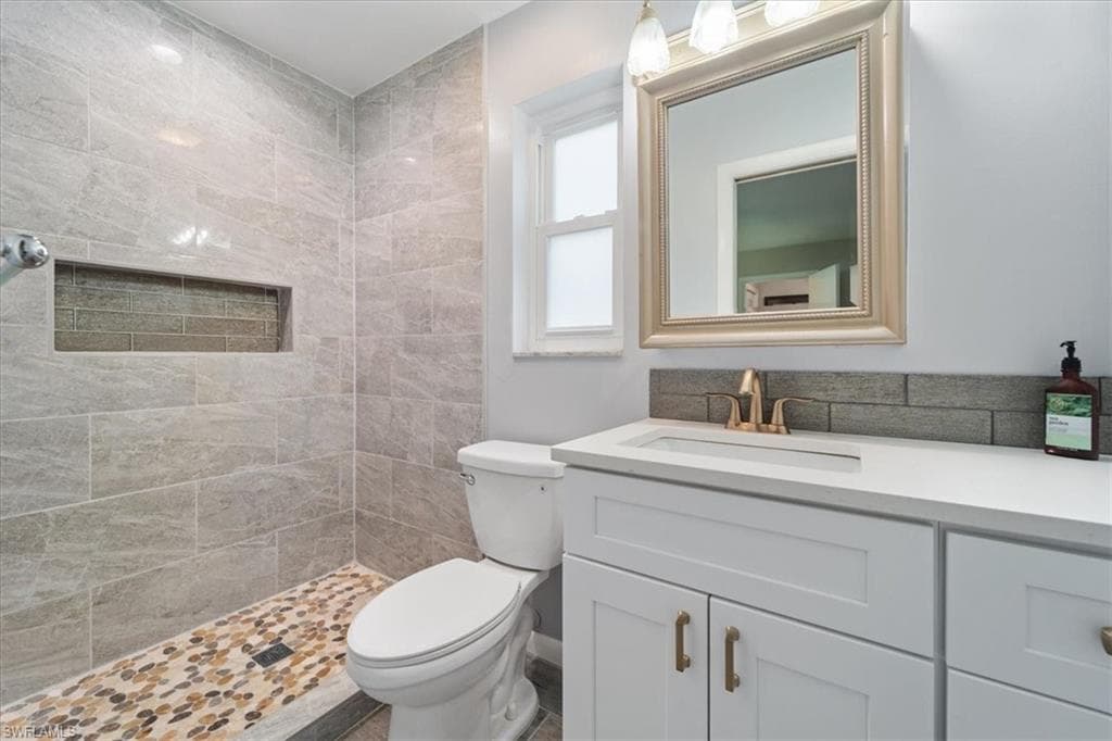 1502 Canal St, Lehigh Acres, FL 33936-19