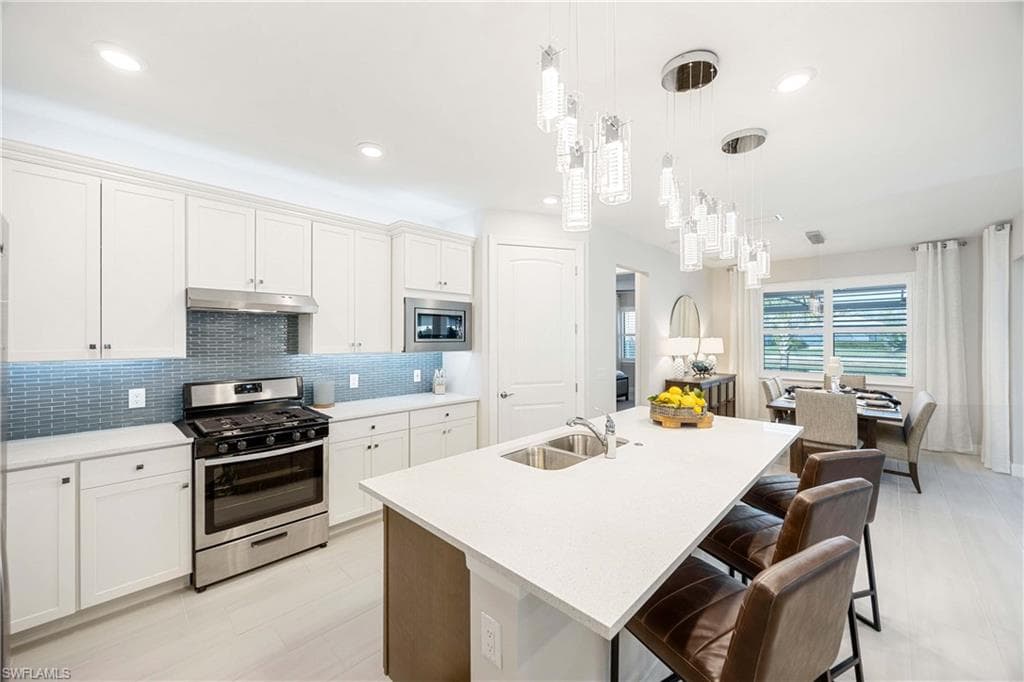 6699 Pennyroyal Dr, Naples, FL 34114-8