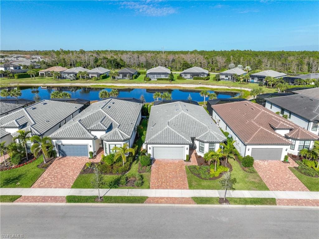 6699 Pennyroyal Dr, Naples, FL 34114-49