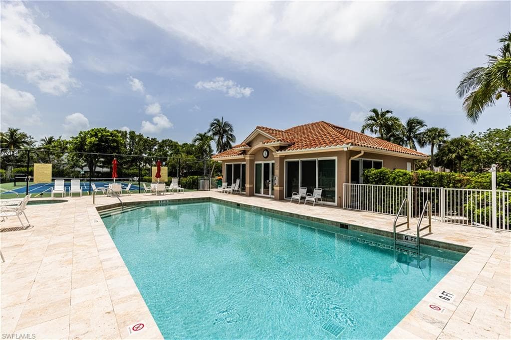 590 Club Marco Cir 9-102, Marco Island, FL 34145-10