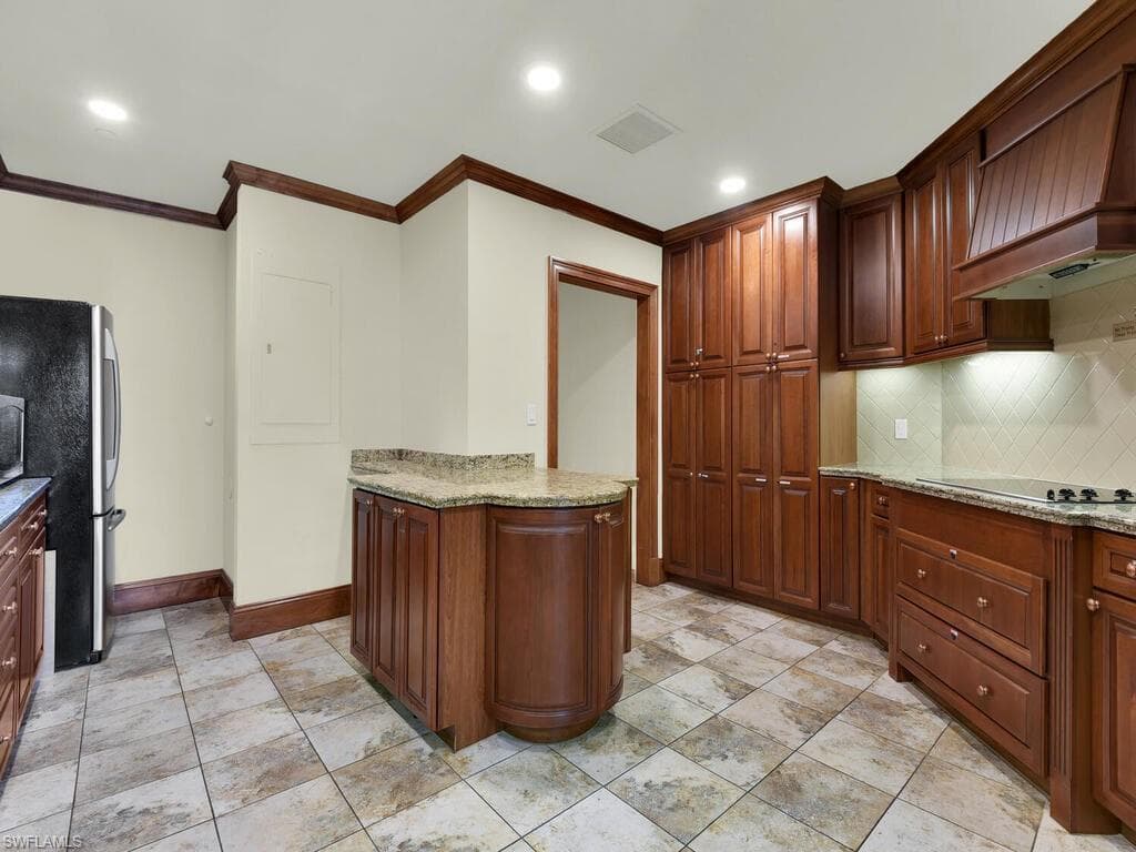 220 Collier Blvd 503, Marco Island, FL 34145-31