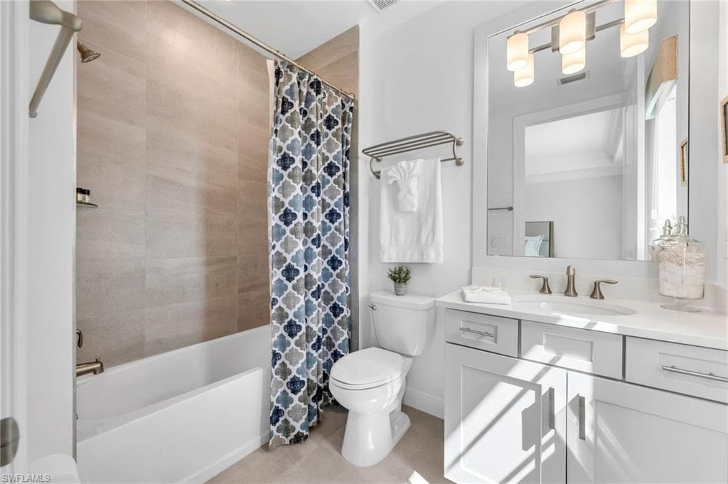 16355 Viansa Way 302, Naples, FL 34110-13
