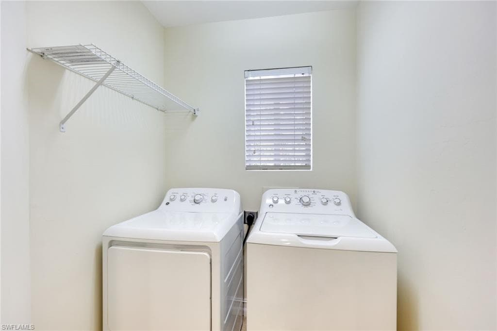 20720 Brassy Pine Way 29, Estero, FL 33928-17