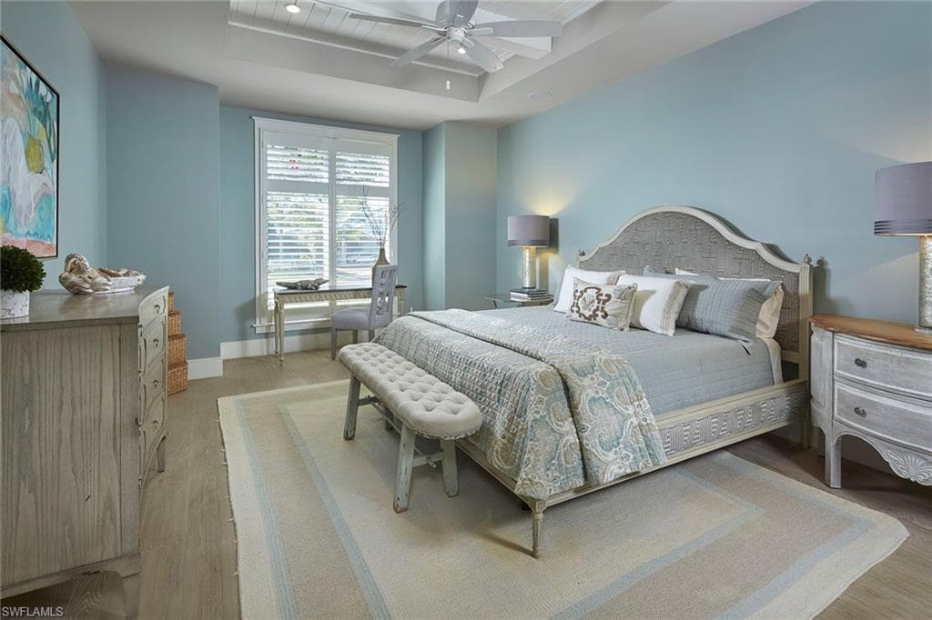 231 11th Ave S, Naples, FL 34102-9