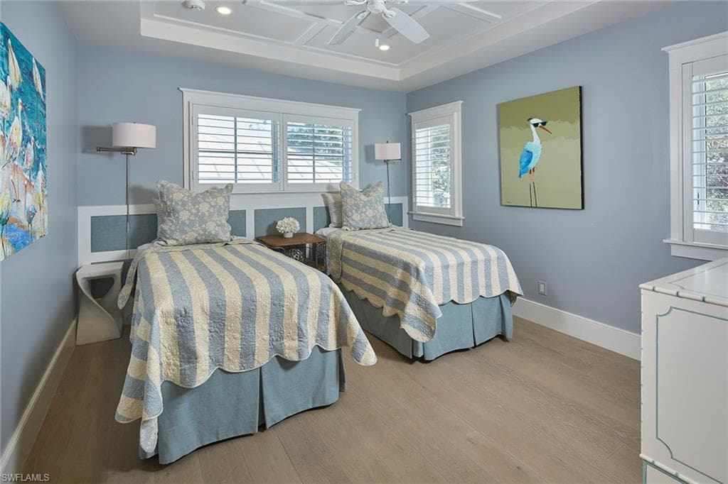 231 11th Ave S, Naples, FL 34102-13