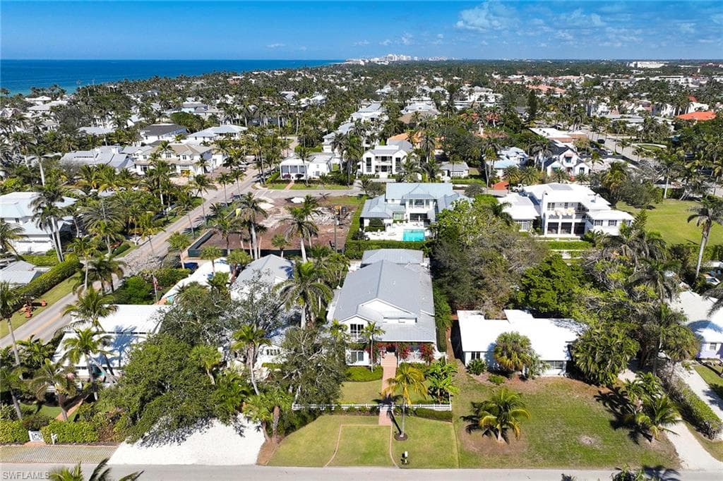 231 11th Ave S, Naples, FL 34102-20