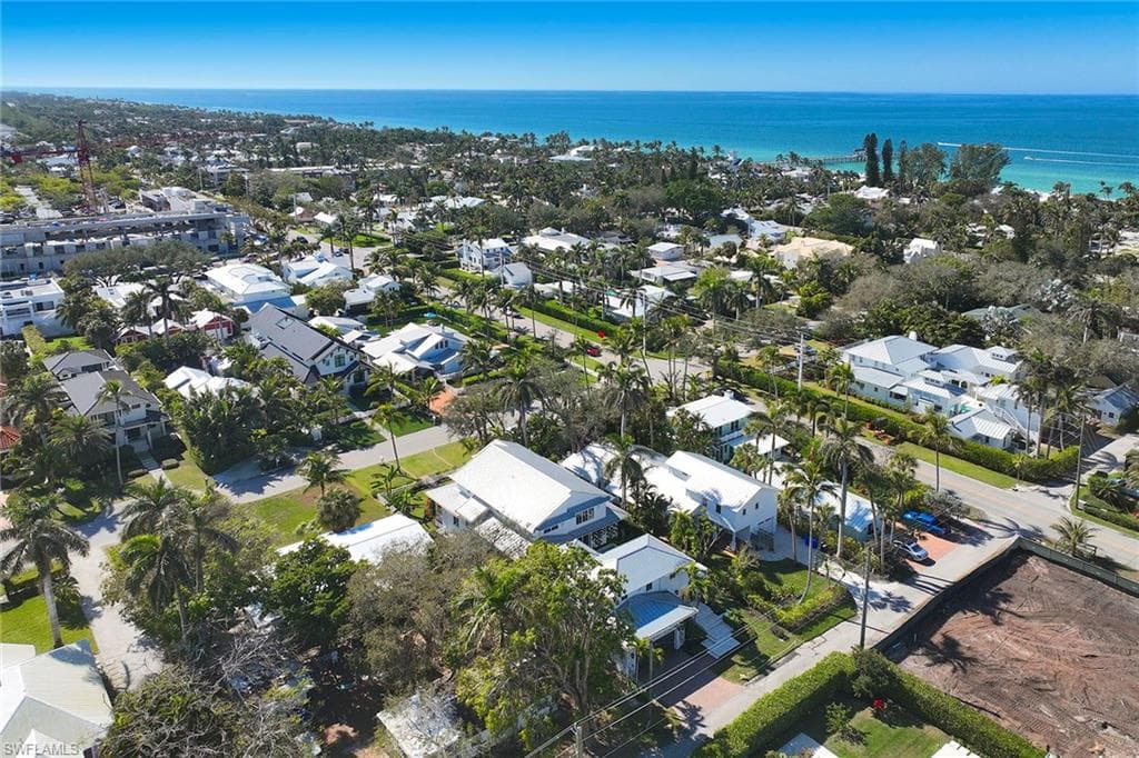 231 11th Ave S, Naples, FL 34102-22