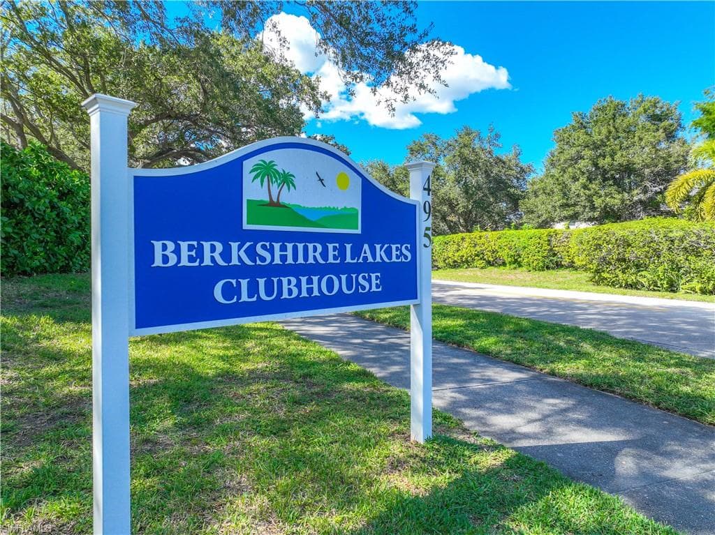 955 New Waterford Dr D104, Naples, FL 34104-32