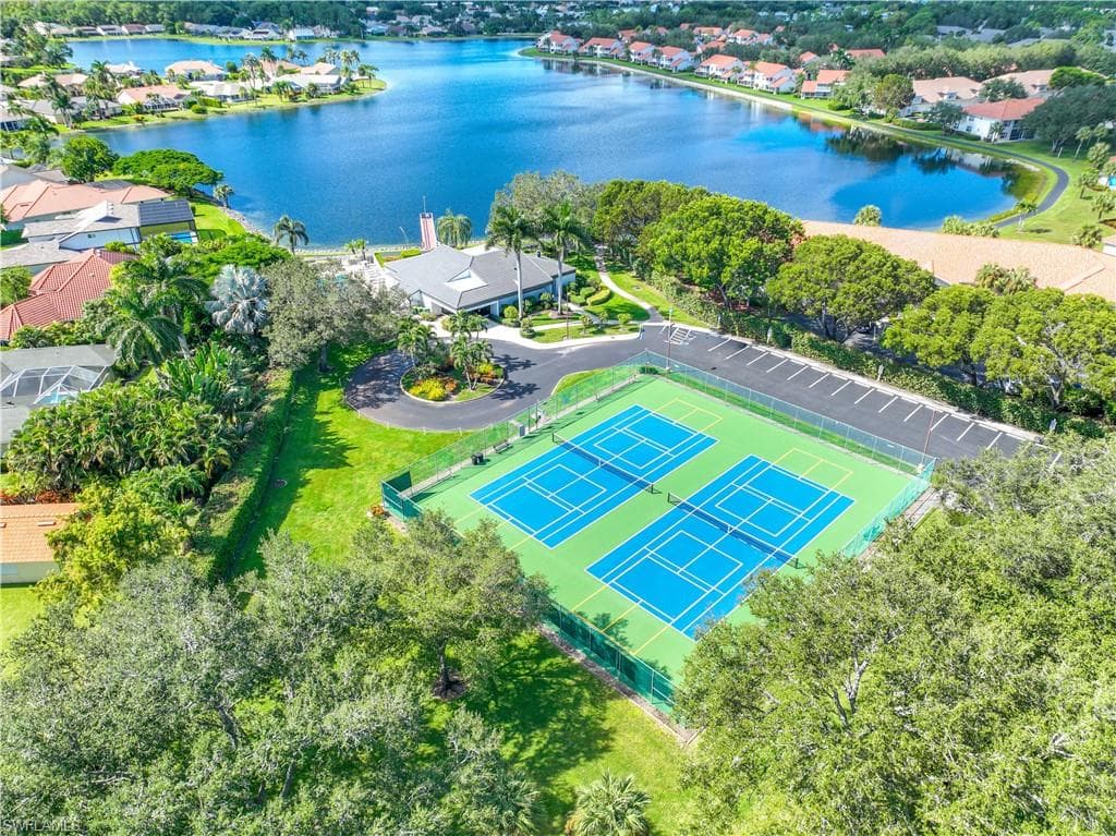 955 New Waterford Dr D104, Naples, FL 34104-34
